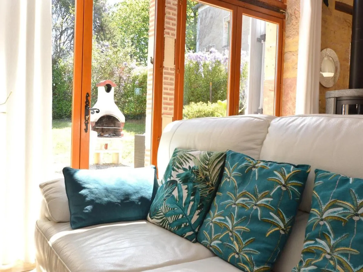 Charming Holiday Home With Pool Lavercantière 0*,  Frankreich